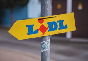 Wojny marketingowe runda I - Biedronka vs Lidl